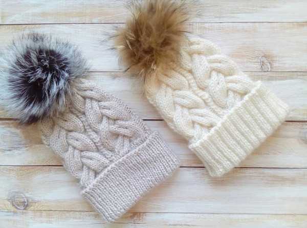 Damen-Wintermütze aus Strick für ein rundes Gesicht. Foto