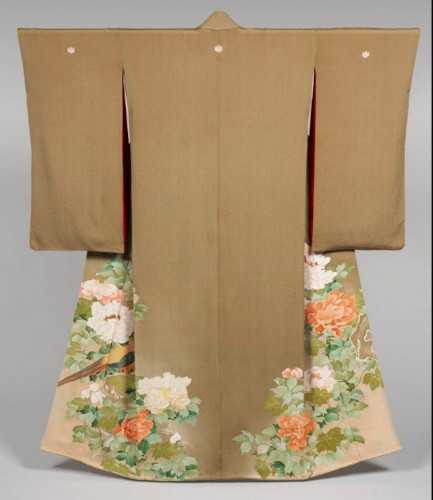 Kimono-Bademantel für Damen. Schnittmuster, wie man näht