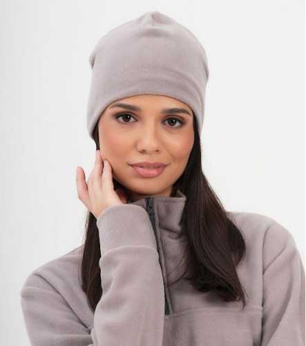 Strickmütze für Damen. Muster, wie man mit eigenen Händen näht