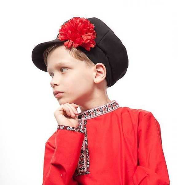Do-it-yourself-Herren-Kosovorotka für einen Jungen. Hemdmuster