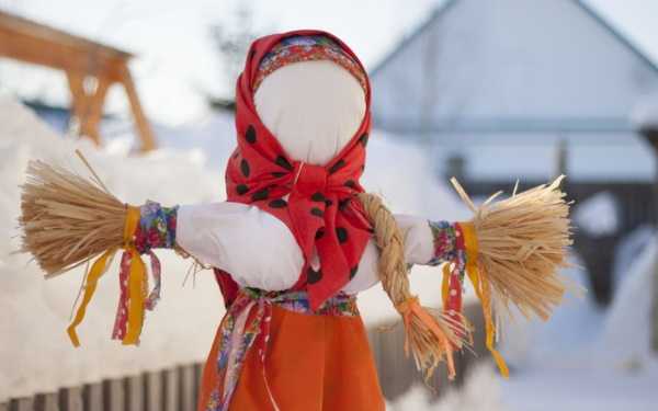 Maslenitsa-Puppe handgefertigt aus Stoff, Flasche, Papier