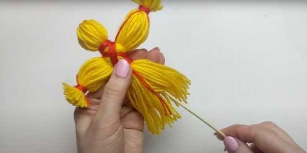 Maslenitsa-Puppe handgefertigt aus Stoff, Flasche, Papier