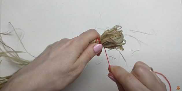 Maslenitsa-Puppe handgefertigt aus Stoff, Flasche, Papier